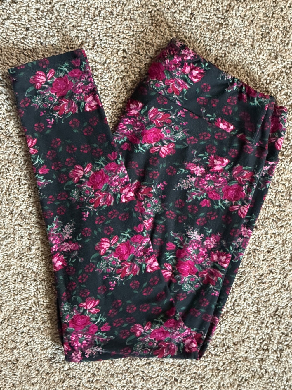 LuLaRoe Floral Print Leggings in Black and Fuchsia